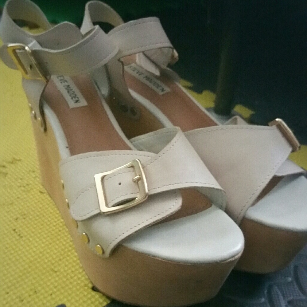 Platform sandals